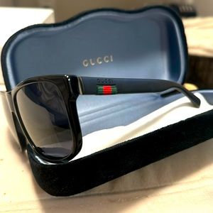 Gucci Sunglasses - Authentic